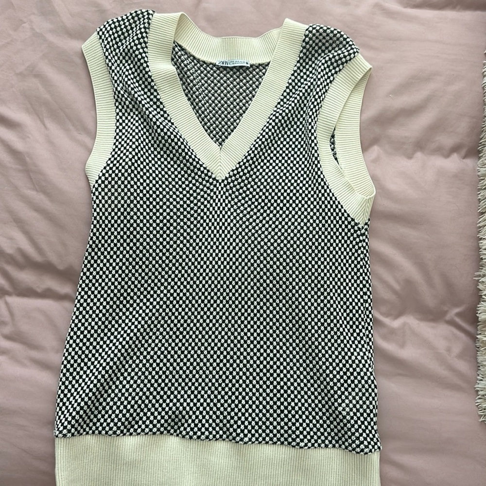 Zara Women’s Vest - Cream/Black